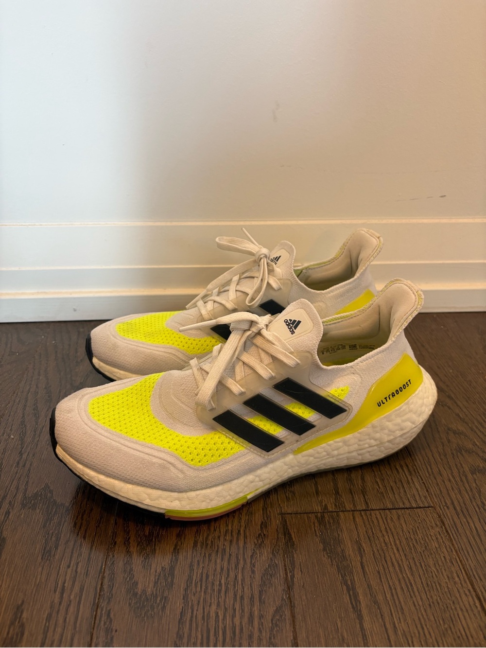 Adidas Ultraboost Men’s 8 - Picture 2 of 5